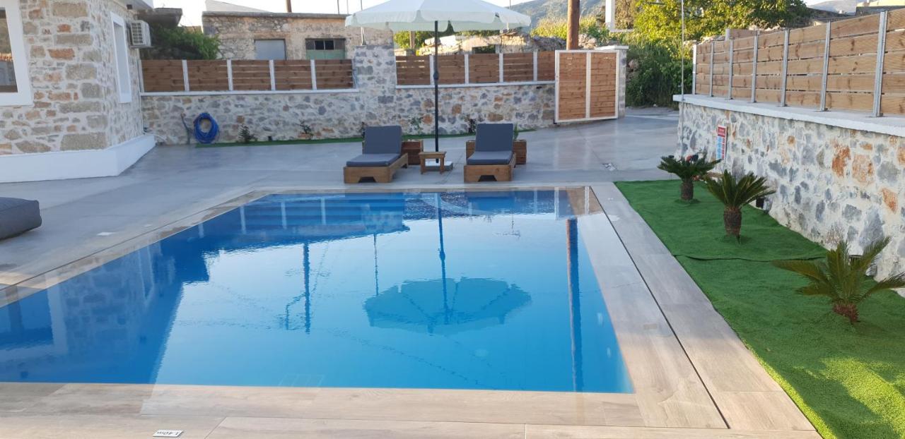 Double Bee Villa With Private Pool Agios Konstantinos  Exteriör bild